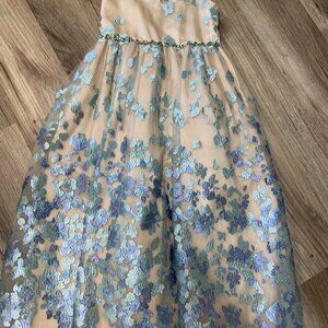 Girl's Size 6X Bonnie Jean Cream with Blue Floral Overlay
